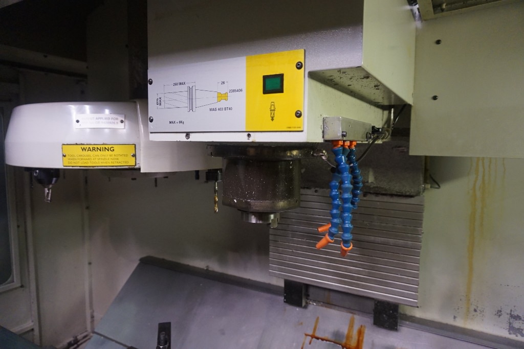 BRIDGEPORT VMC 800 22  2000